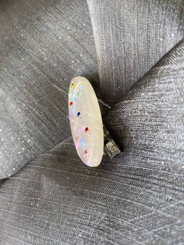 IMG_6824 c03 White Oval Sparkle