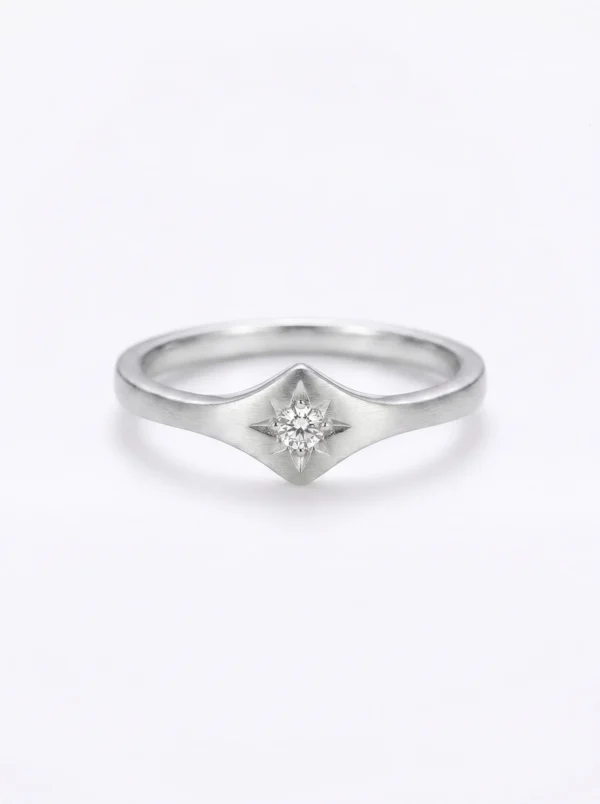 Single Star Ring