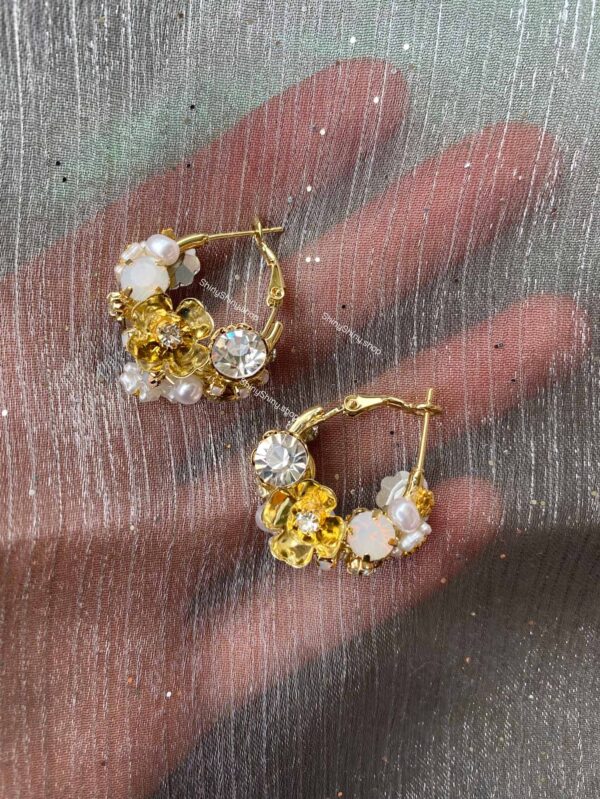 e01 Golden Blossom