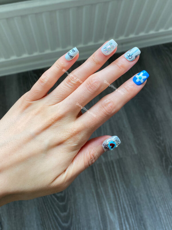 n11 Bright Blue Flower