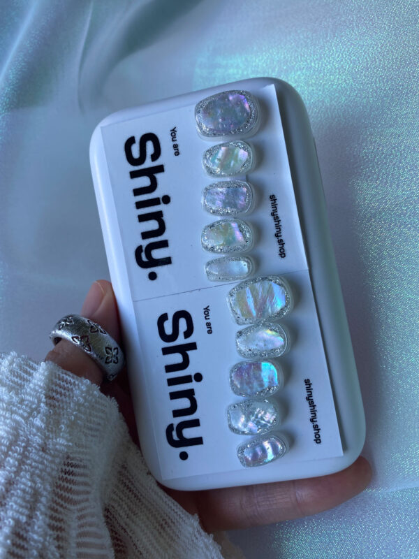 n18 Thick White