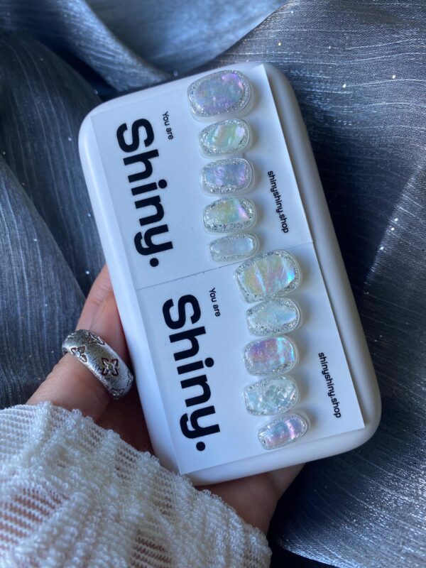 n18 Thick White