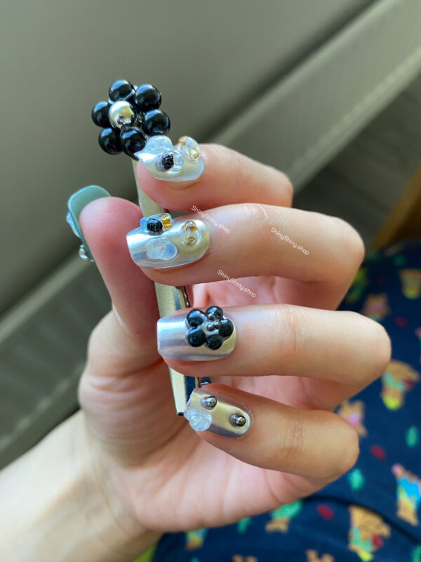 n07 Blue Silver Stones