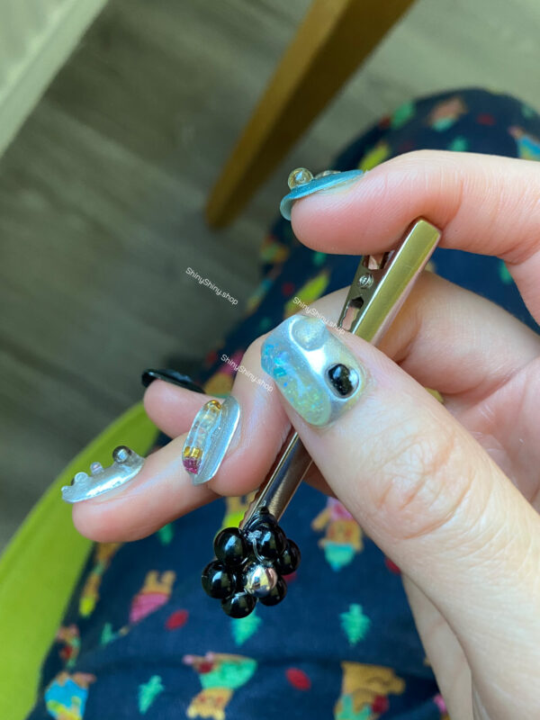n07 Blue Silver Stones
