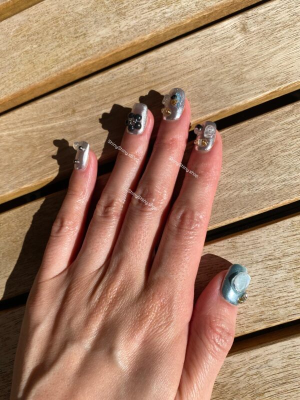 n07 Blue Silver Stones