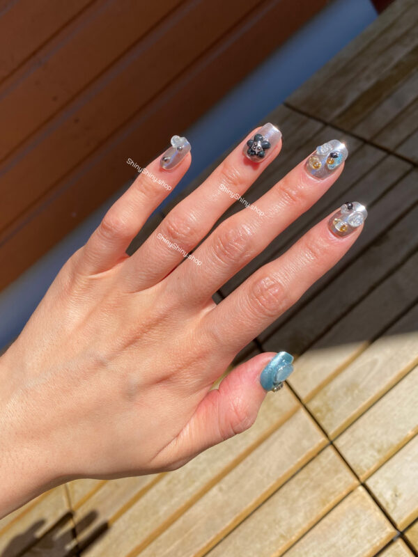 n07 Blue Silver Stones