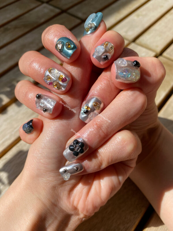 n07 Blue Silver Stones